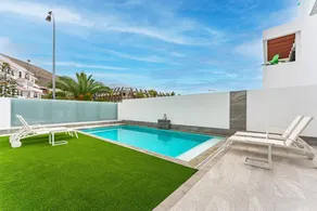 Familienfreundliche Villa mit Terrasse, privatem Pool und Grill | Meerblick | Perfekt für die Arbeit von Zuhause - Image 2