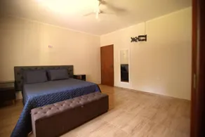 Holiday home with private pool, garden & barbeque - Image 5