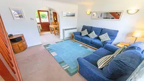 Fully equipped house with garden & barbecue - Image 4