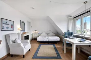 Beautiful flat with pool, terrace & garden | Garden view | Close to the beach - Image 3
