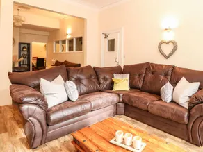 Child-friendly wonderful cottage | Beach view | Beach nearby | Dogs allowed - Image 5