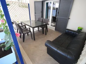 Appartement avec jardin, barbecue et piscine - Image 2