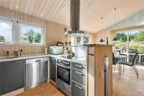 Fully equipped wonderful holiday home with jacuzzi, terrace & barbeque - Image 5