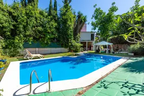 Villa mit Garten, Terrasse und privatem Pool | Gartenblick - Image 2