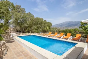 Villa with fast internet, garden & terrace | Garden view - Image 2