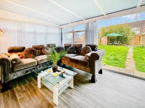Cottage with garden - Image 2