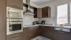 Holiday Home Near Beach With Private Pool - Image 4