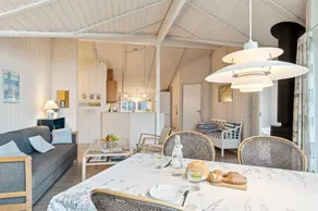 House with terrace, garden & barbeque | Sea view - Image 3