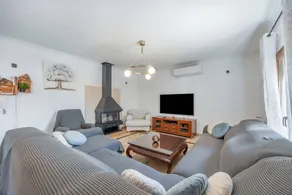 House with private pool, terrace & barbecue - Image 4