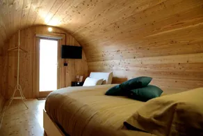 Romantic Wine Barrel Stay with Vineyard Views & Hot Tub near Rome, Italy - Image 3