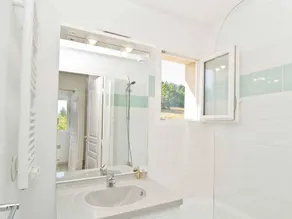Gemütliches Ferienhaus mit beheiztem Pool und Terrasse | Haustiere erlaubt - Image 4