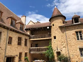 Holiday Home 'L'ancien Collège' with Private Pool, Wi-Fi and Air Conditioning - Image 2