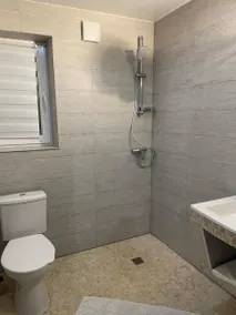 Holiday Home 'Tout Confort' with Private Terrace, Wi-Fi and Air Conditioning - Image 5