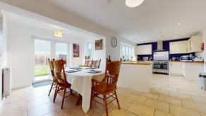 Holiday home with garden - Image 3