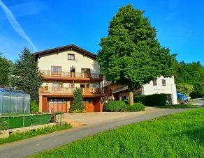Child-friendly wonderful dedicated room with garden & BBQ | Dogs allowed - Image 2