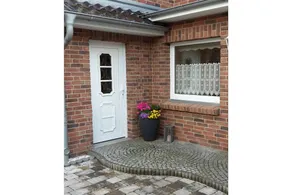 Ferienhaus mit Garten, Terrasse und Grill - Image 2