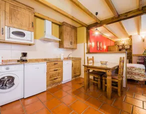 El Hechizo Apartment in Laciana Valley with Pool and Mountain Views - Image 3