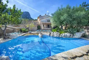 Children-friendly villa with private pool, terrace & garden | Mountain view | Suitable for remote work - Image 3
