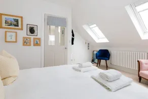 Child-friendly beautiful holiday home with terrace, fast internet & BBQ | Sea view - Image 3