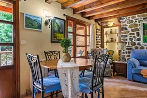 Rural House 'El Campano' with Mountain Views, Private Terrace and Wi-Fi - Image 4