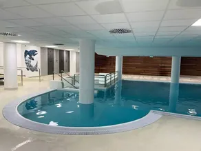 Wohnung mit beheiztem Pool und Whirlpool - Image 5
