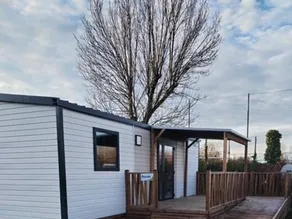 Nice mobile home with terrace & heated pool - Image 4