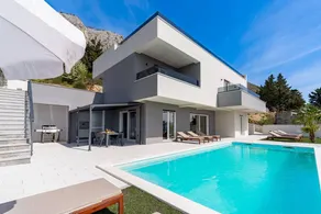 Villa with barbeque, terrace & private pool | Sea view - Image 3