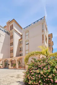 Fully equipped charming flat with garden & terrace | Beach view | Close to the beach | Good for workation - Image 4