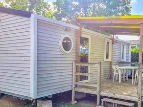 Mobile home with heated pool & terrace - Image 4