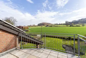 Fully equipped flat | Garden view - Image 2