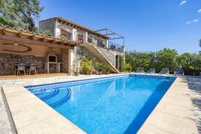 Fully equipped villa with barbecue, jacuzzi & terrace - Image 5