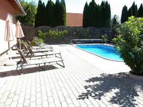 Holiday home with Pool and Internet - Image 2