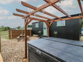 Landhaus mit Garten und Whirlpool - Image 4