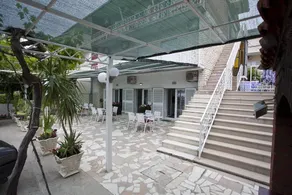 Wohnung mit Terrasse und Grill - Image 3