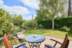 Host & Stay | Garden Studio - Image 4