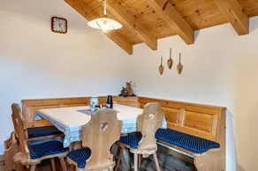 Holiday apartment with garden & barbecue | Garden view - Image 5