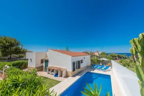 Villa avec jardin, barbecue et terrasse - Image 2