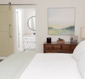 Spacious Woodbridge Cottage - Image 3