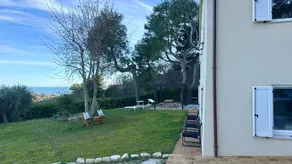 Villa with garden | Nature view - Image 3