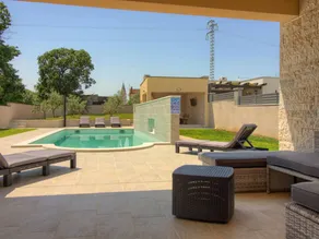 House with garden, terrace & private pool - Image 5