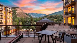 Gondola & Gold by Avantstay Steps to Gondola Shared Pool + Mountain Views Resort Access - Image 3