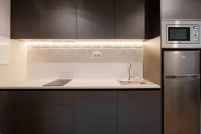 Apartment with terrace - Image 5