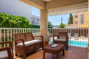 Family-friendly beautiful house with private pool, garden & terrace - Image 4