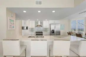 Unique Beachfront Condo with Stunning Beach and Bay Views - Image 5