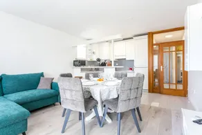 Fully equipped holiday apartment with terrace - Image 5