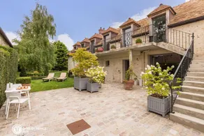 Pleasant gite with barbecue, terrace & private pool - Image 5