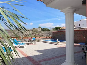 Fully equipped villa with pool | Close to the beach - Image 5