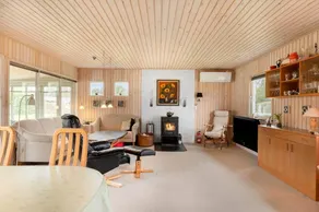 Holiday home with barbecue - Image 3