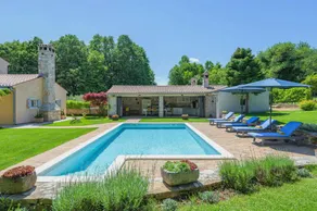 Lipa in Krnica with 4 bedrooms and 3 bathrooms - Image 3