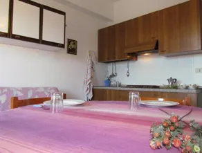 Cozy Apartment with Terrace - Image 2